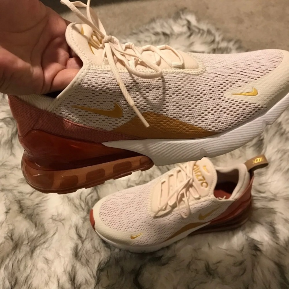 Nike Air Max 270